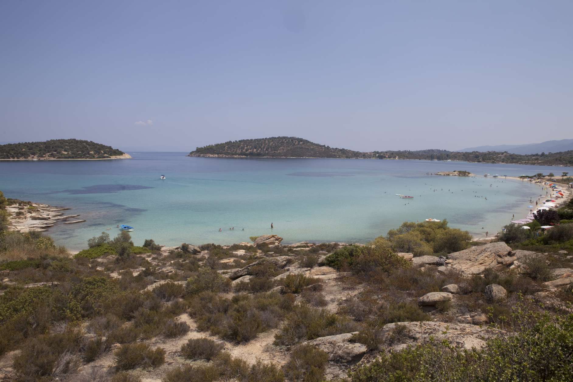 Παραλία στο νησί Διάπορος